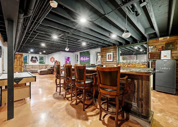 Mid-century Gem By United Center *